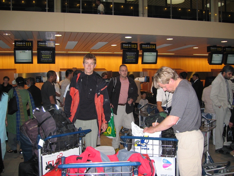 June 20th. 2004: Departure from Copenhagen Airport. From the left, Hans Linde Nielsen, Carsten Engedal & Philip Ulrich (photo: Keld Laursen)