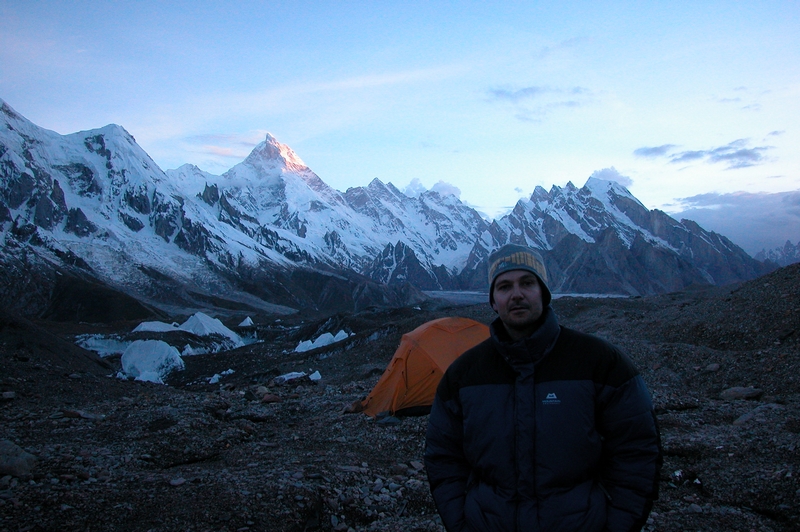 Carsten with Masherbrum (K1) in the background
