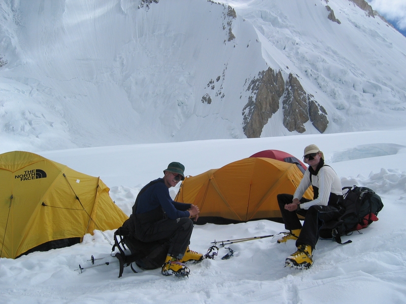 Hans and Carsten in Camp 1 (5900m)