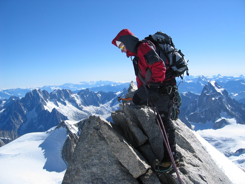 Keld climbing the final step on Mont Maudit (4465m)